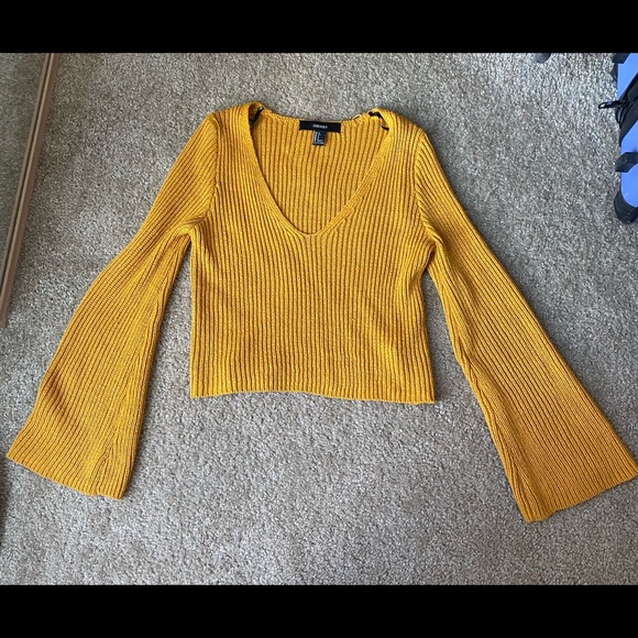 Mustard yellow crop sweater with bell sleeves - Picture 3 of 4